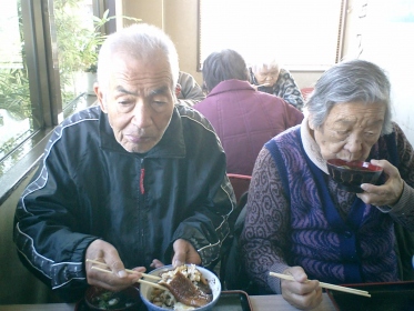 全員で外食